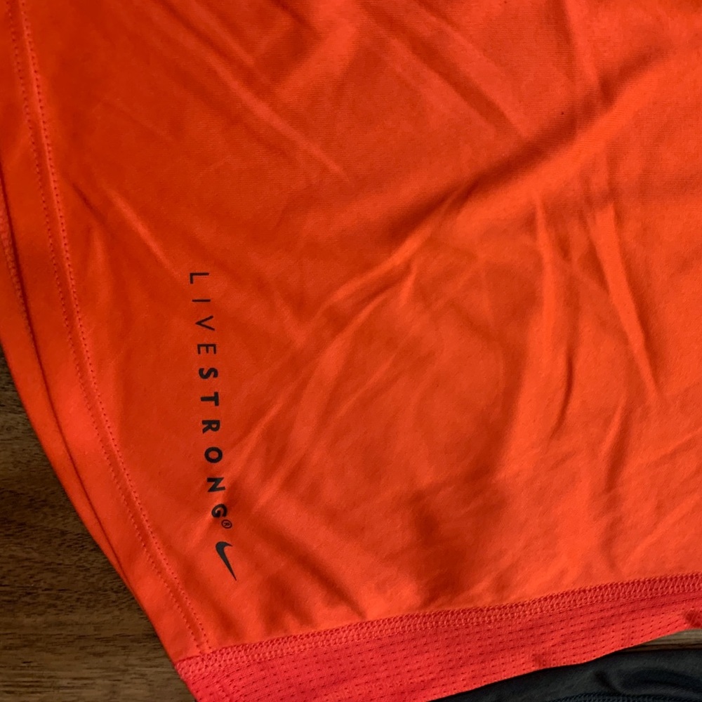Nike Livestrong Long Sleeve Top - Picture 3 of 5